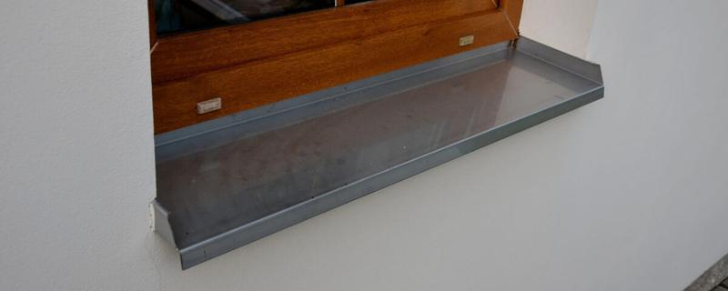 Parapety zewnętrzne stalowe – połączenie trwałości i estetyki na długie lata