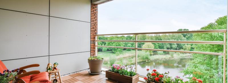 Naturalne drewno na schody