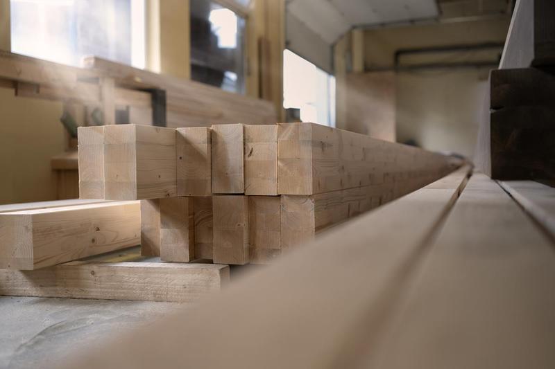 Płatwie dachowe drewniane – fundament trwałości i stabilności dachu