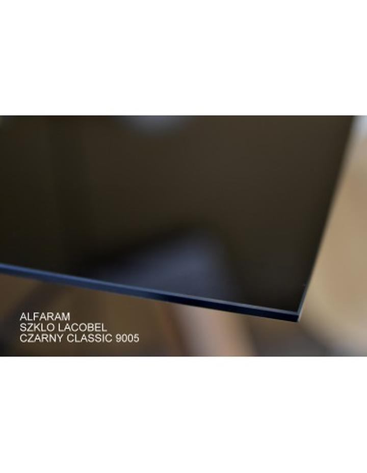 Czarny lacobel w kuchni