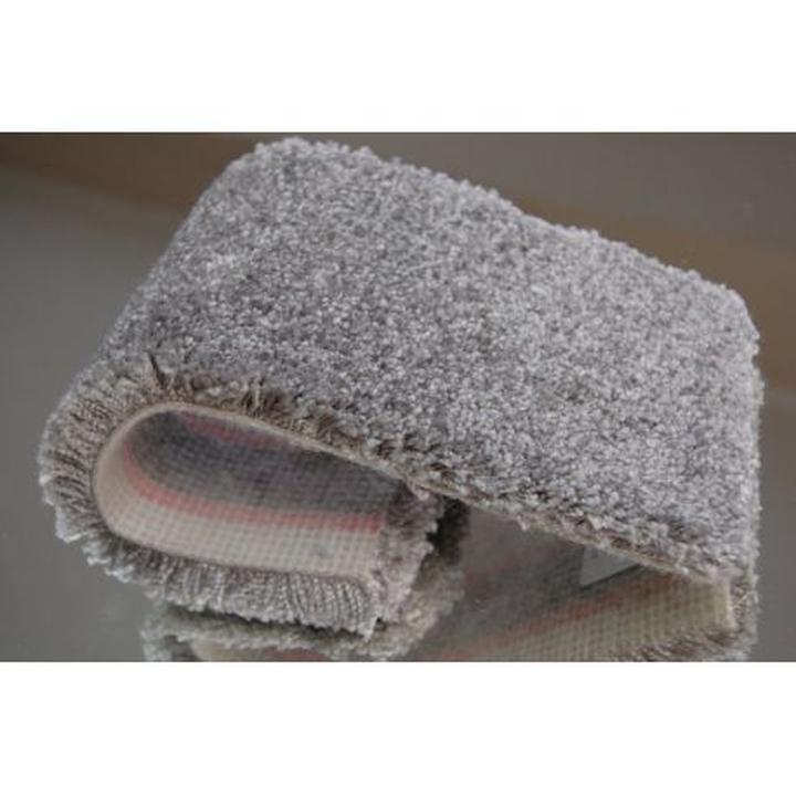 Poliamidowe czy polipropylenowe – która wykładzina jest tańsza i lepsza dla Twojego wnętrza?