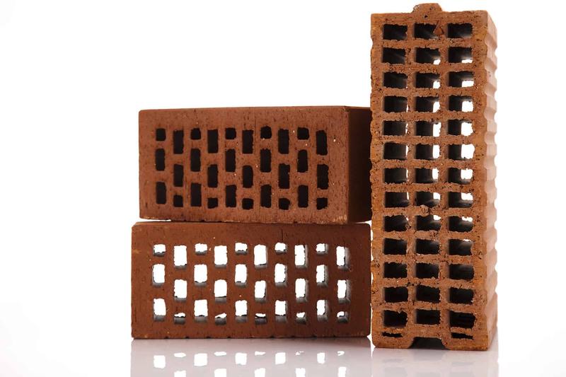 Strop z dziurawki – wszystko, co musisz wiedzieć o budowie, zaletach i renowacji klasycznych stropów