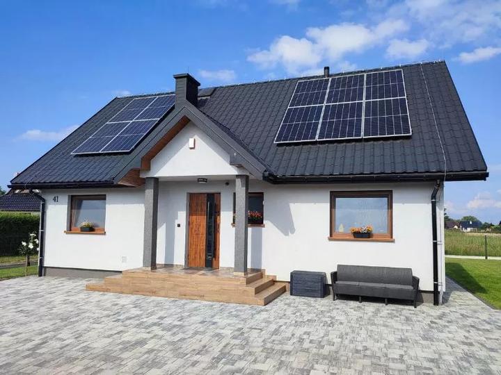 Odkryj Dom Kamilek: Przestronność i Funkcjonalność Wnętrza w Jednym Miejscu